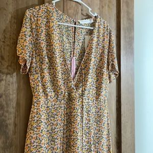 Beautiful maxi dress, never been worn.